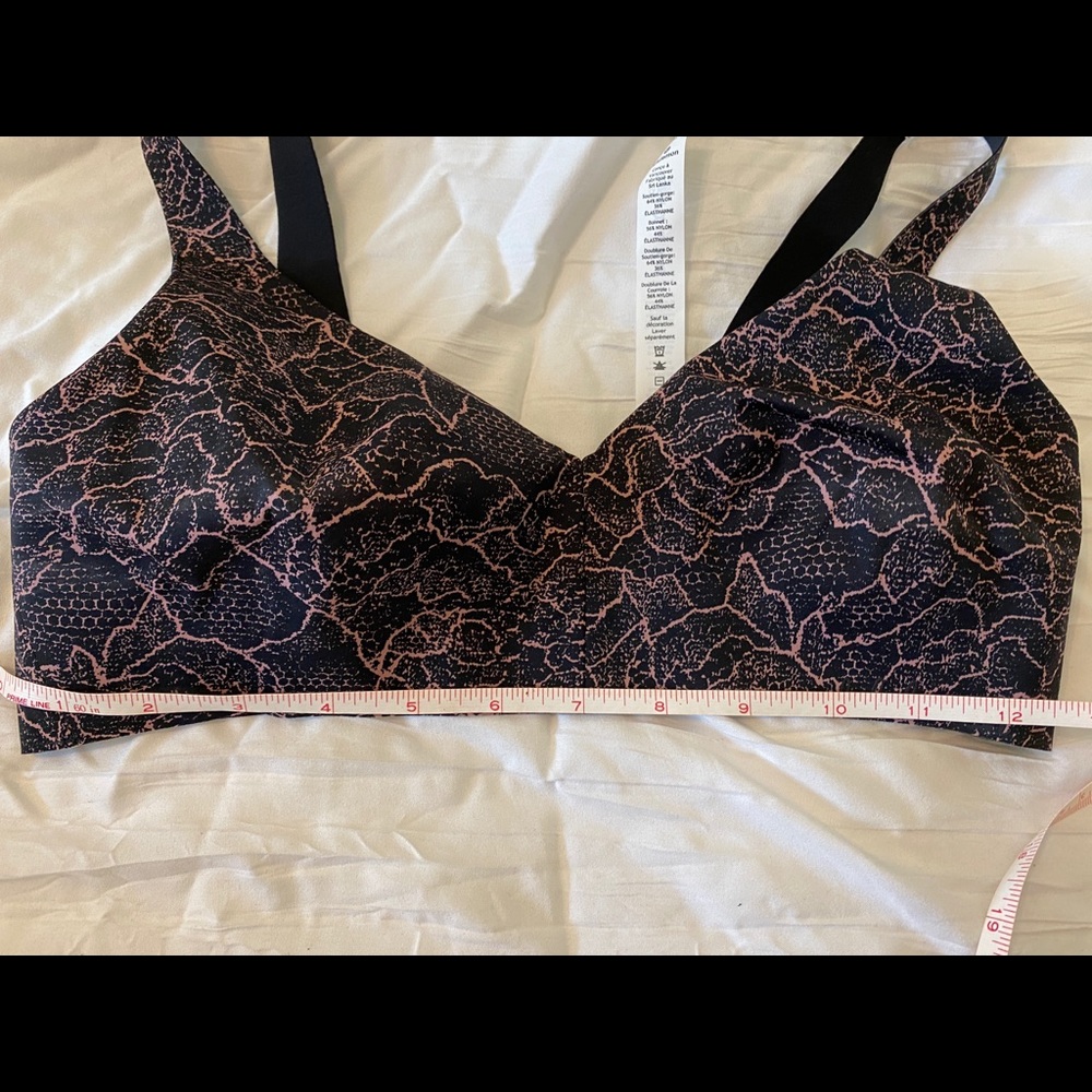 Lululemon bra NEW W TAGS